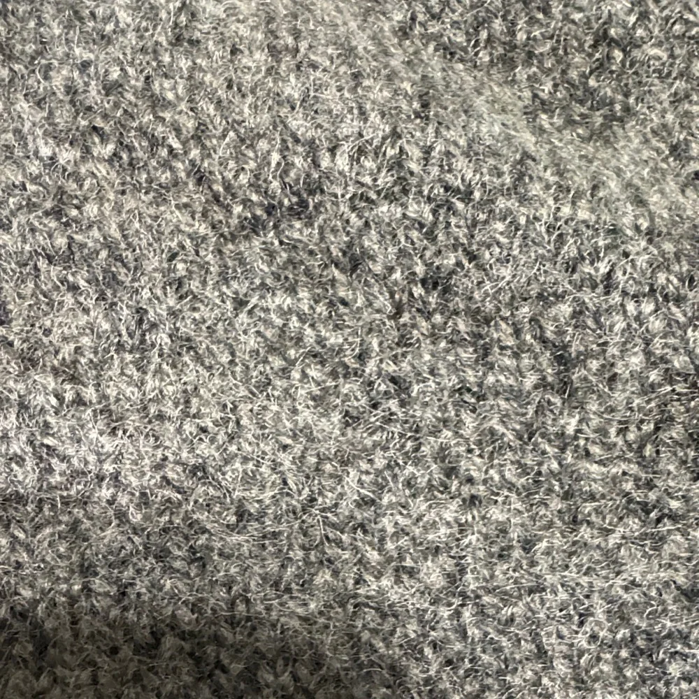 Vince Camuto Women's Gray Sweater L EUC - Picture 7 of 7